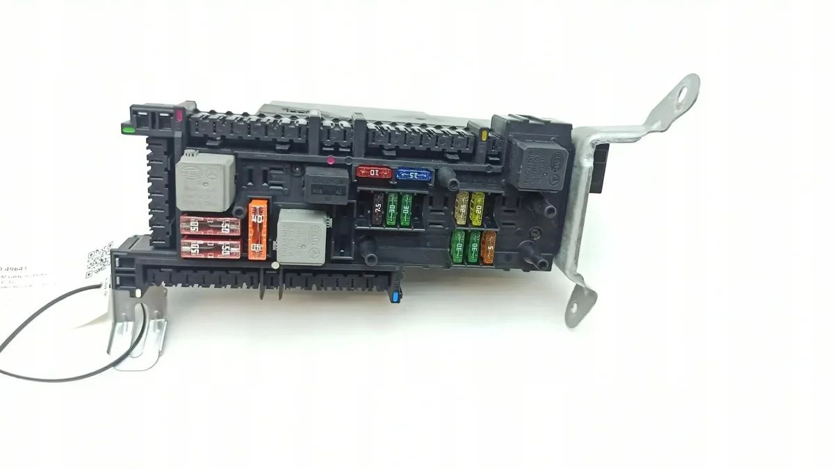 MERCEDES-BENZ E (W212) mukavuusmoduuli