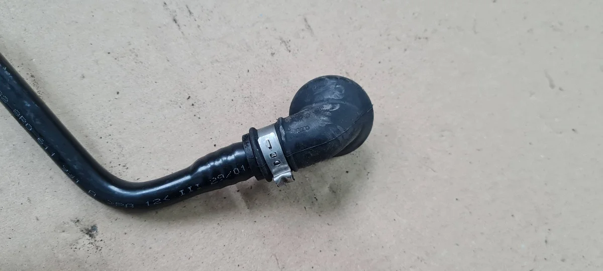 Audi Q5 8R Vacuum Hose 2.0 TDI Used