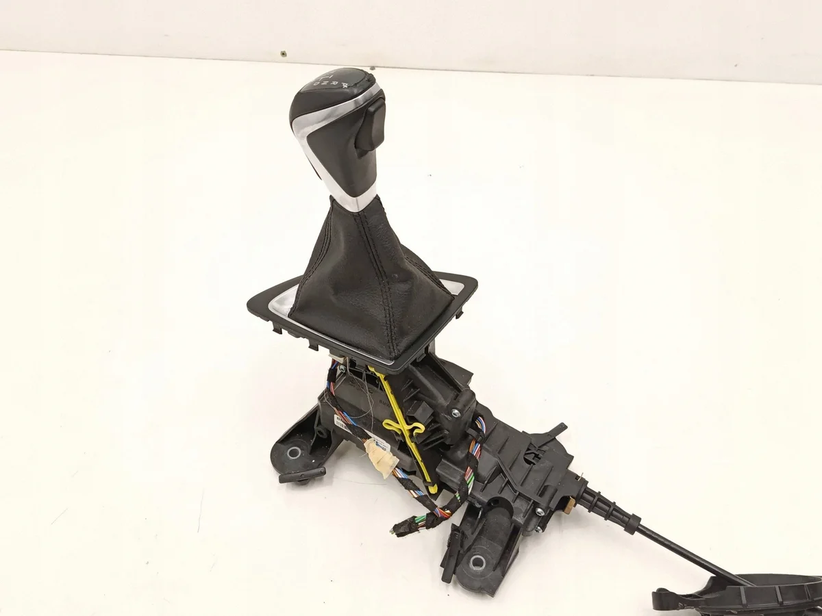 BMW X1 F48 Gear Shift Cable Selector 8483098 image 3