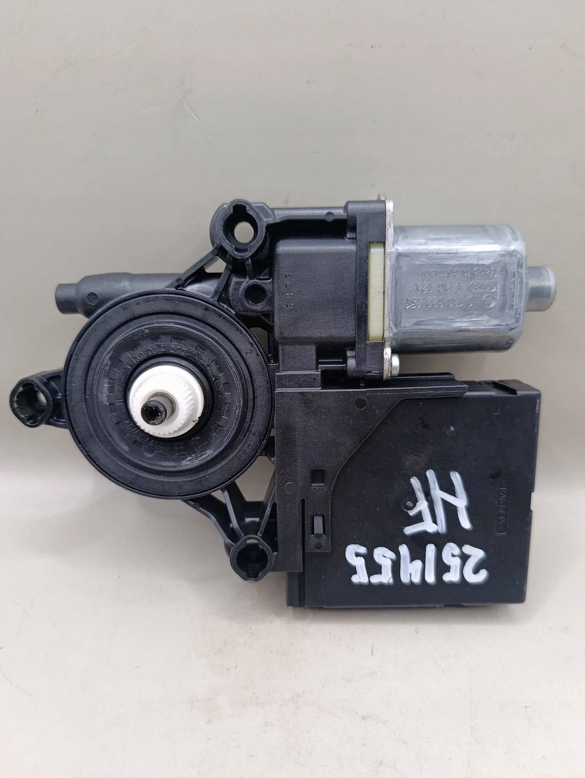 Volkswagen Passat B7 Fensterheber vorne 988693318 image 3