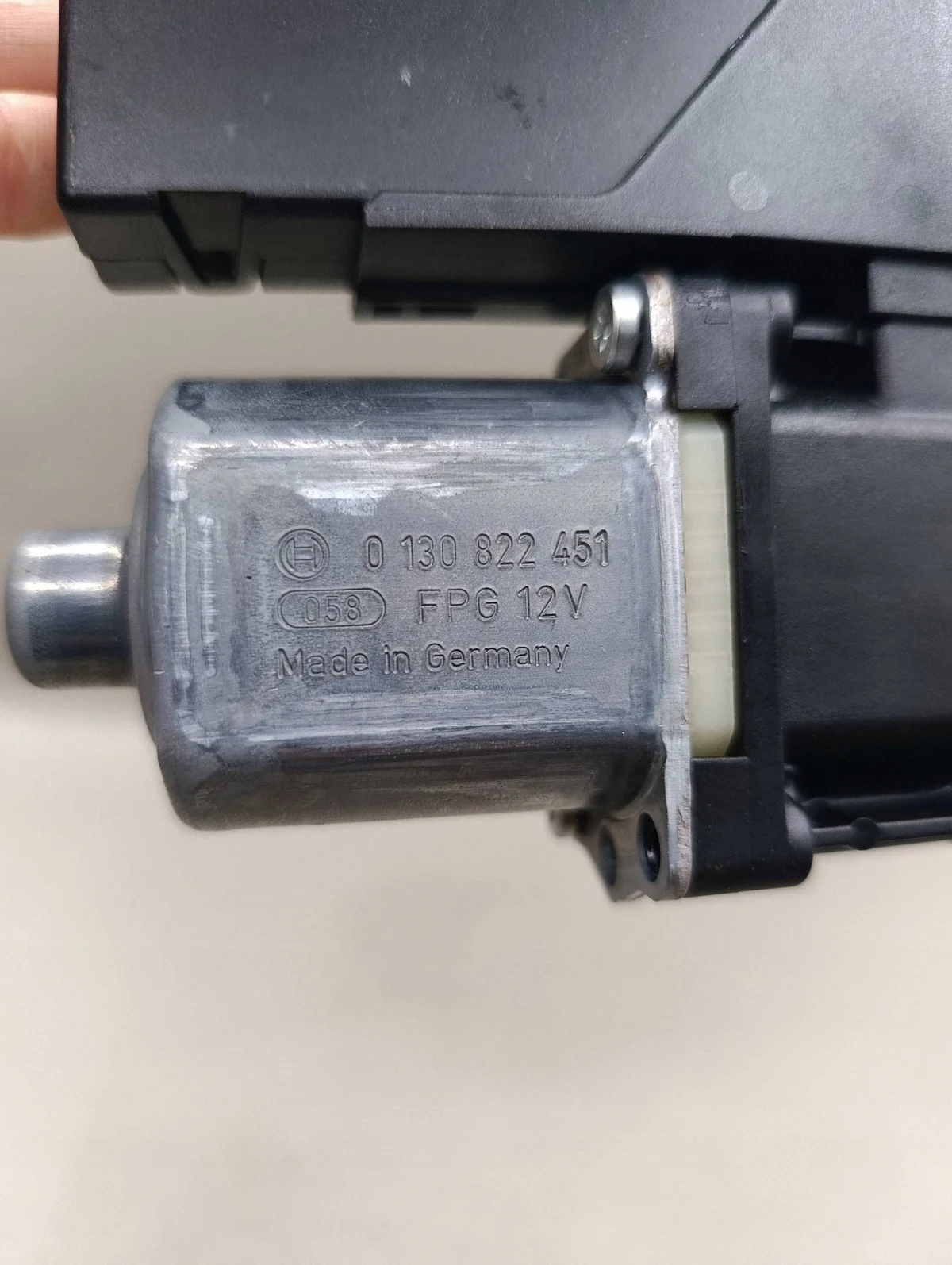 Volkswagen Passat B7 Fensterheber vorne 988693318 image 4