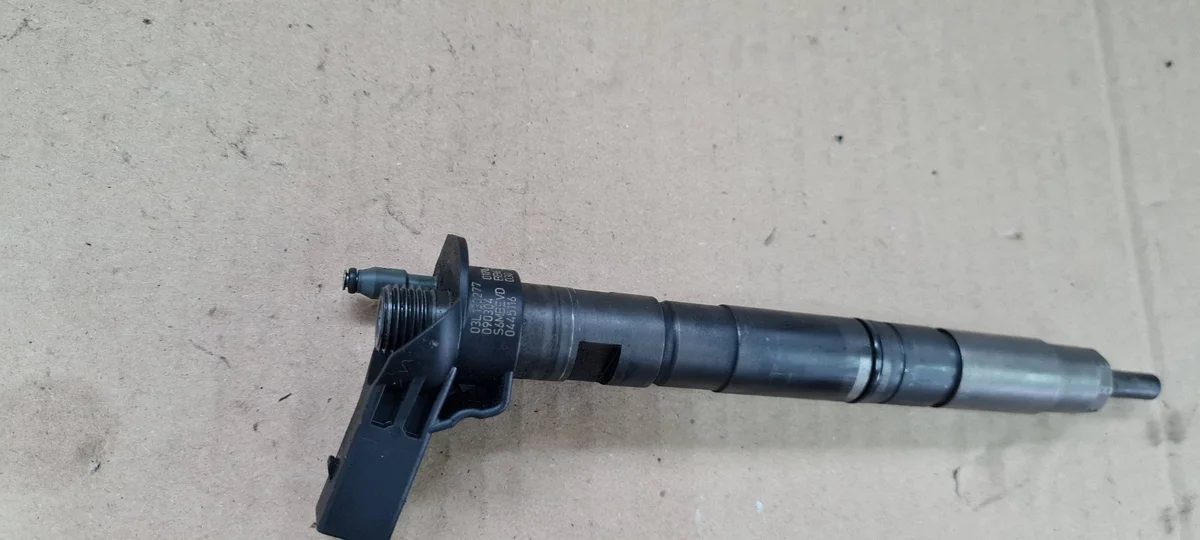 Fuel Injector 2.0 TDI for Audi Q5 A4 A5 A6