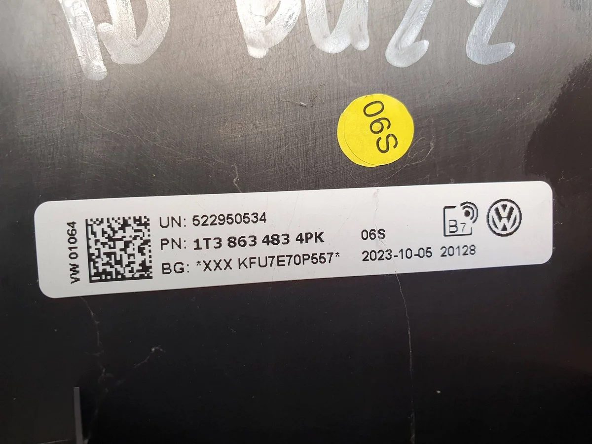 Stolpskydd höger/vänster VW ID. Buzz 1T38634844PK image 9