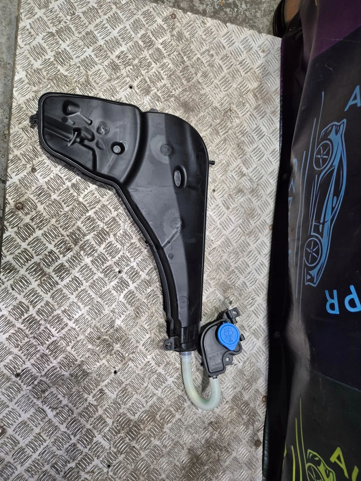Réservoir lave-glace BMW X5 G05 X6 G06 LCI