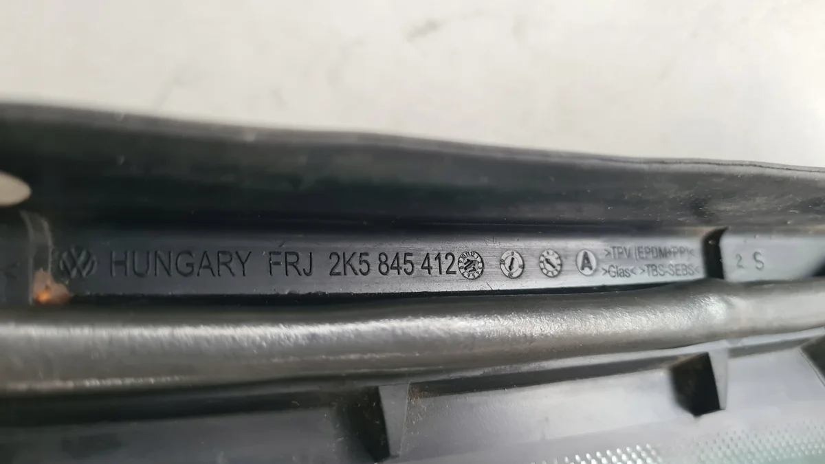 VW Caddy 2K5 Vitre Droite Occasion 2K5845412A image 7