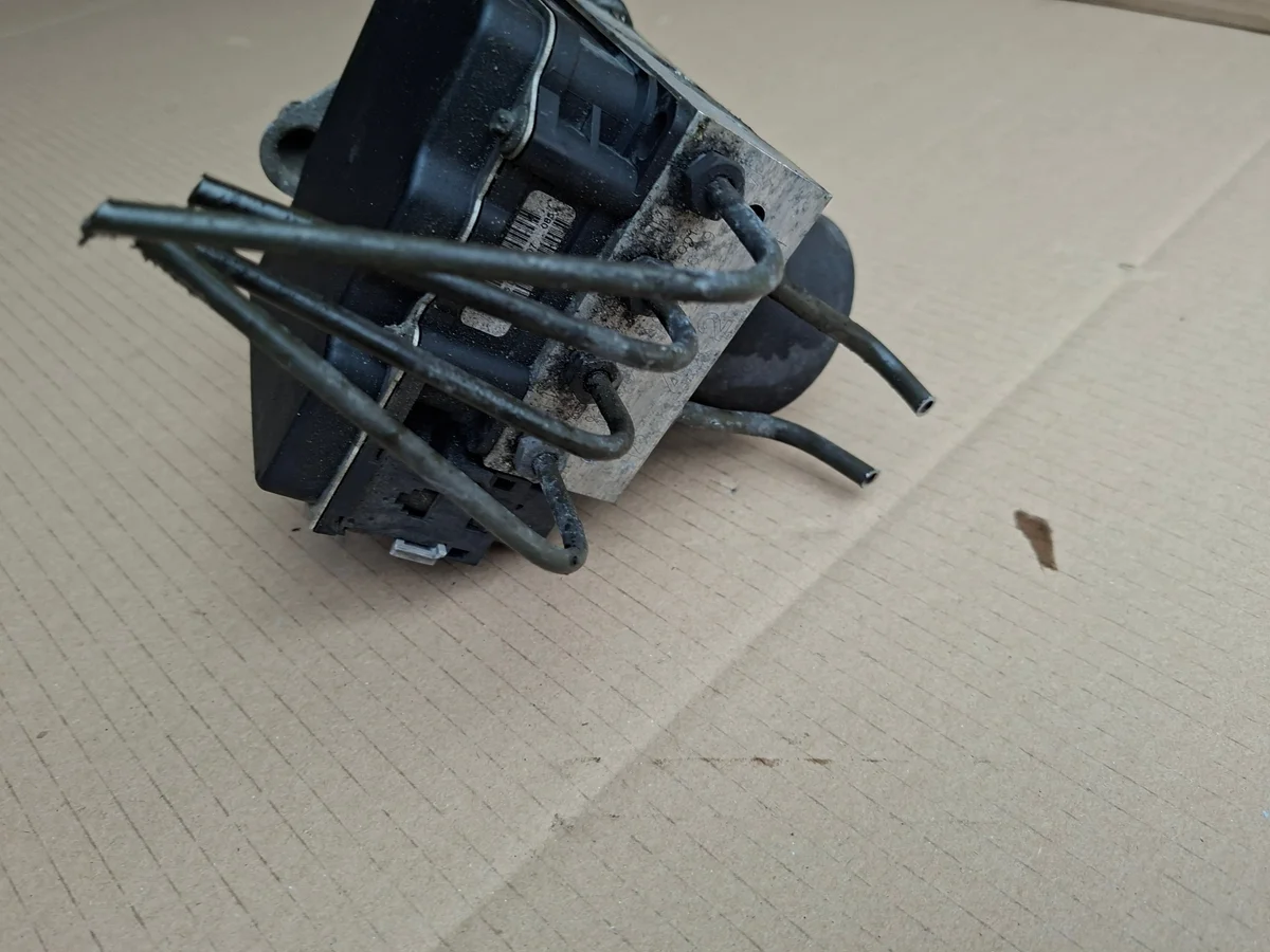 Bomba ABS Mercedes Vito W639 A0014461689 image 3
