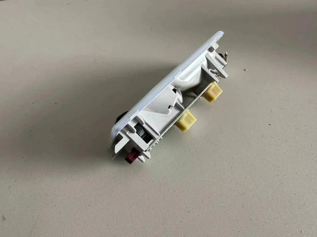 Éclairage intérieur BMW 5 E34 OEM 6331 image 3