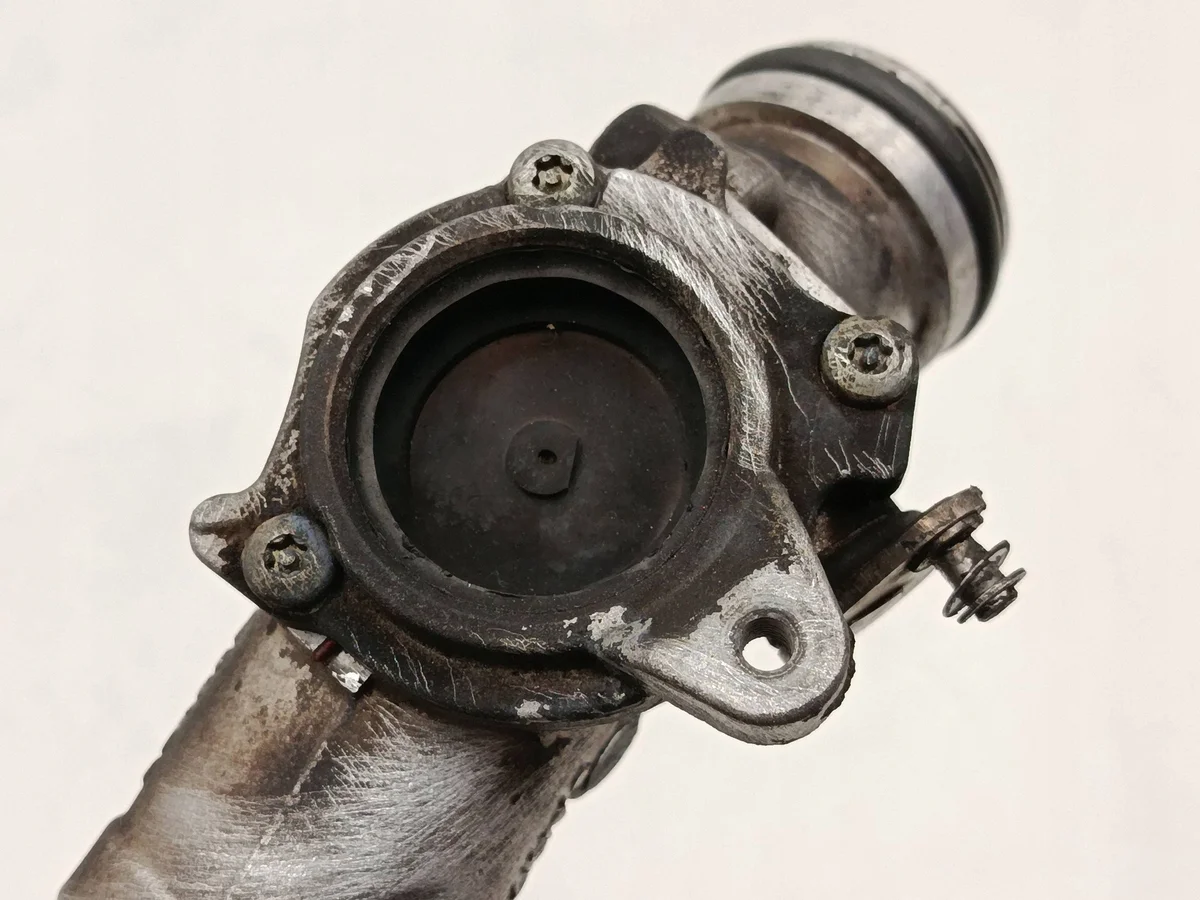 BMW 5 F10 F11 Motorteil vorne 8512391 image 6