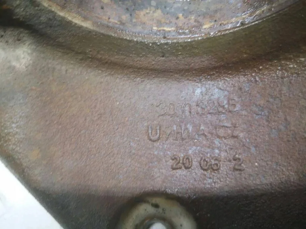 Volvo S80 Axle Bearing Support Used