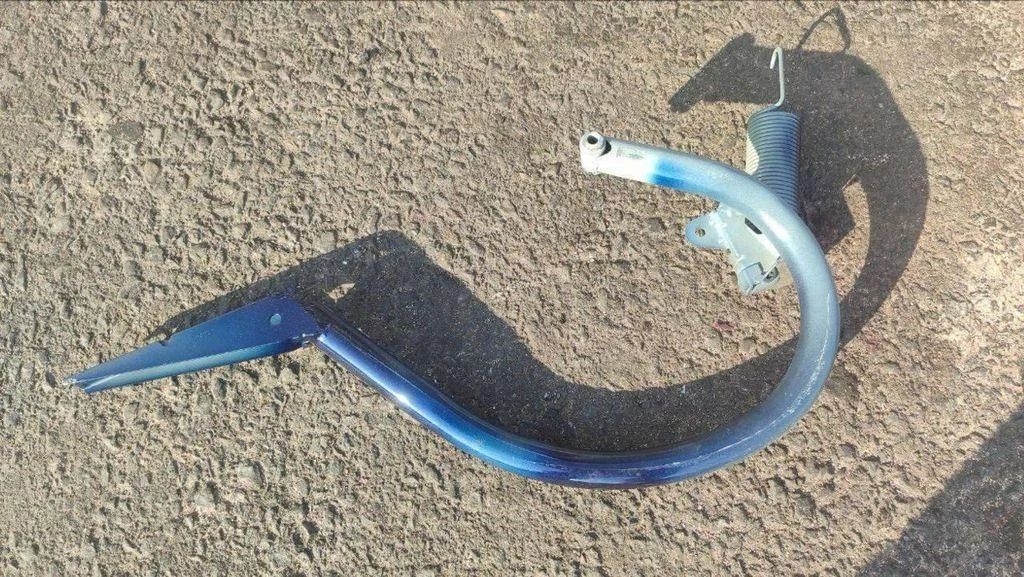 Scharniere Kofferraumdeckel Mercedes W204 C A2047500128
