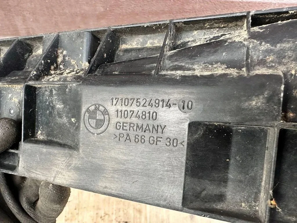 Supporto radiatore BMW X3 E83 11074810