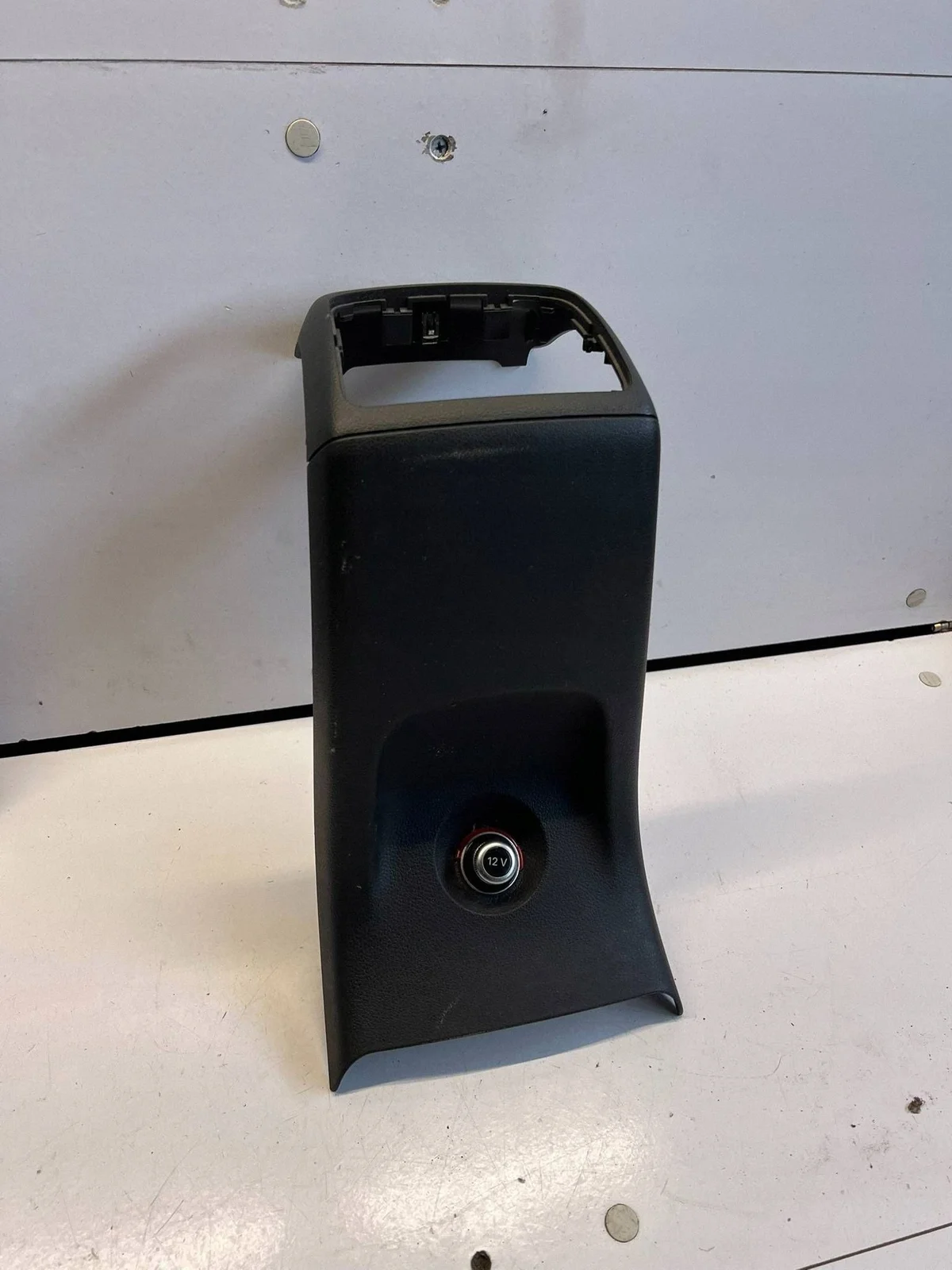 Audi Q3 8U Element Konsoli 8U0864376A