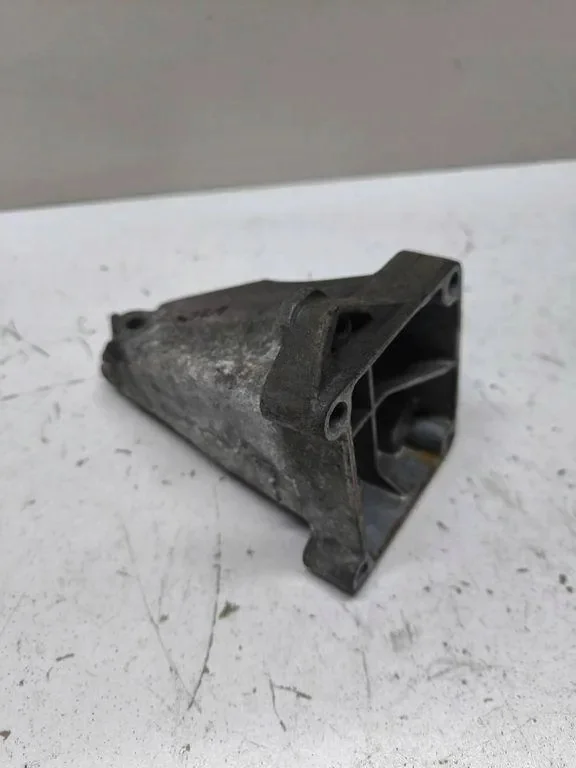 Motorsteun Links Mercedes W204 A2712231904 image 3