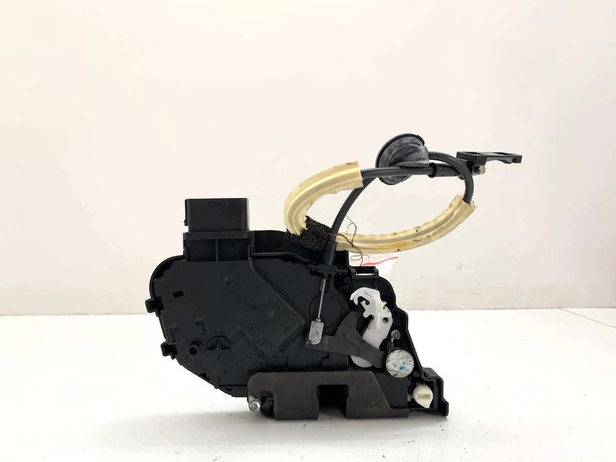 Bakdörrlås höger Volvo XC60 30799318