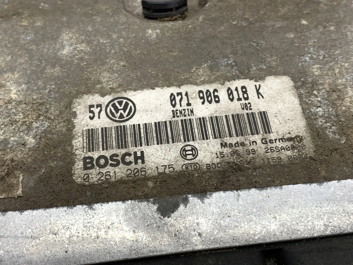 Motorcomputer Seat Toledo II 2.3 150PK image 3
