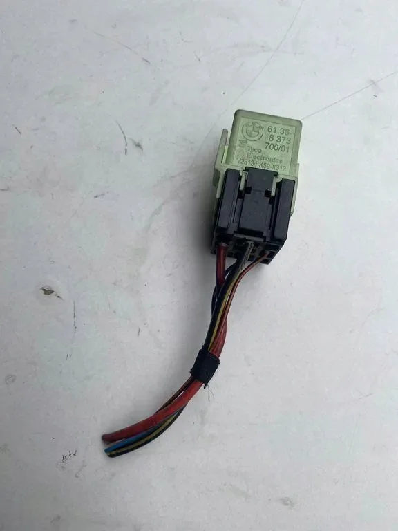 Relais BMW 3 TOURING (E36) V23134K59X312
