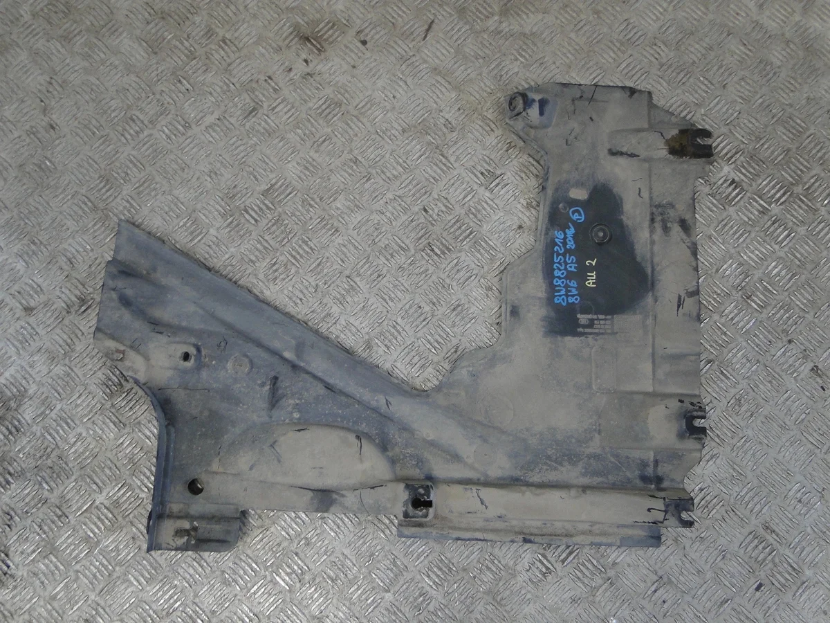 Audi A5 8W8 Sportback Underkåpa Höger image 3