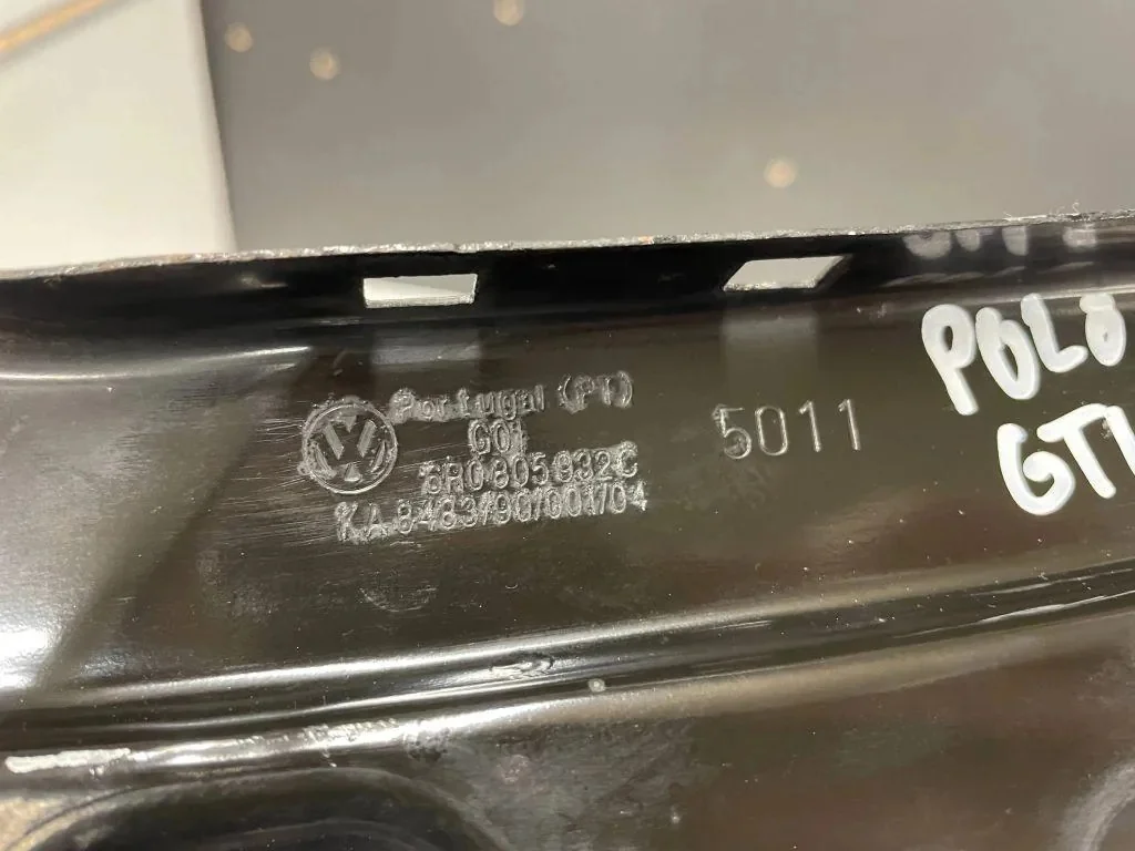Fäste lampa höger VW CrossPolo 5 6R0805932C