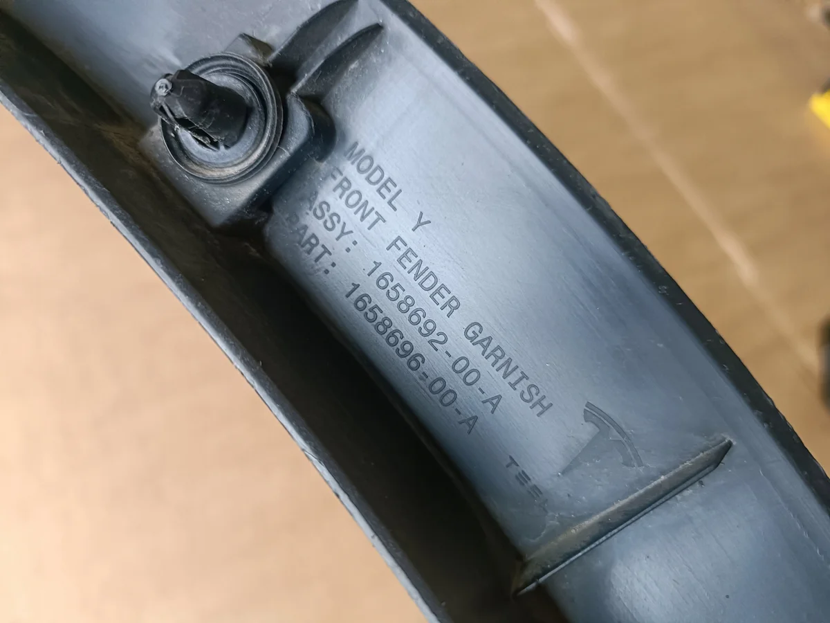 Tesla Model 3 Y Stänkskydd Vänster Fram 1658692-00-A image 6