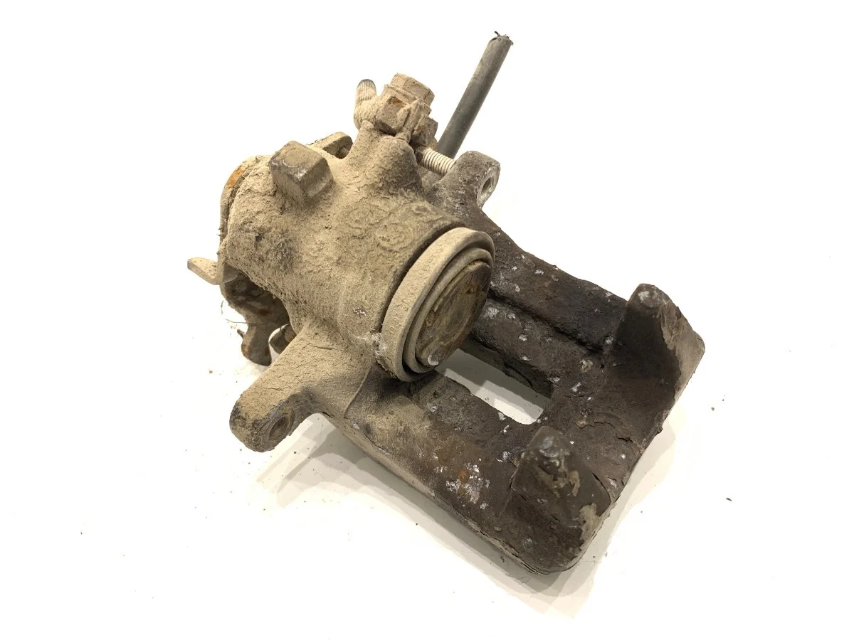 Jarrusatula Oikea Taka Audi A6 C5 97-05 image 3
