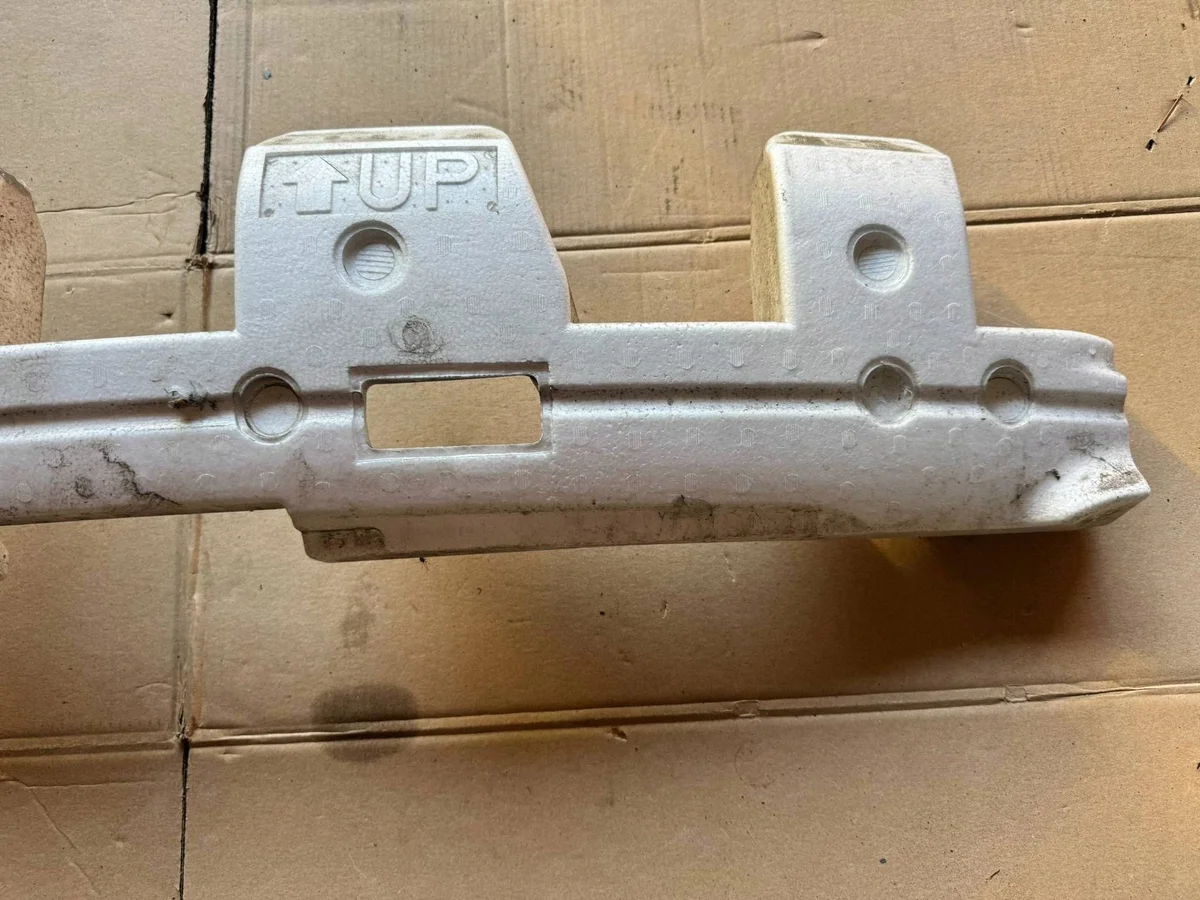 Nissan Stötfångardämpare OE 850901AA0A image 3