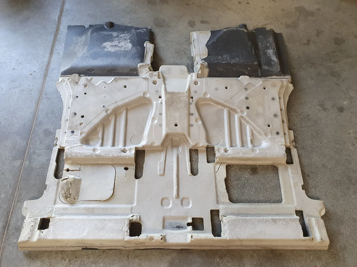 VW ID. Buzz Cargo Teppich 1T5863704A gebraucht image 6