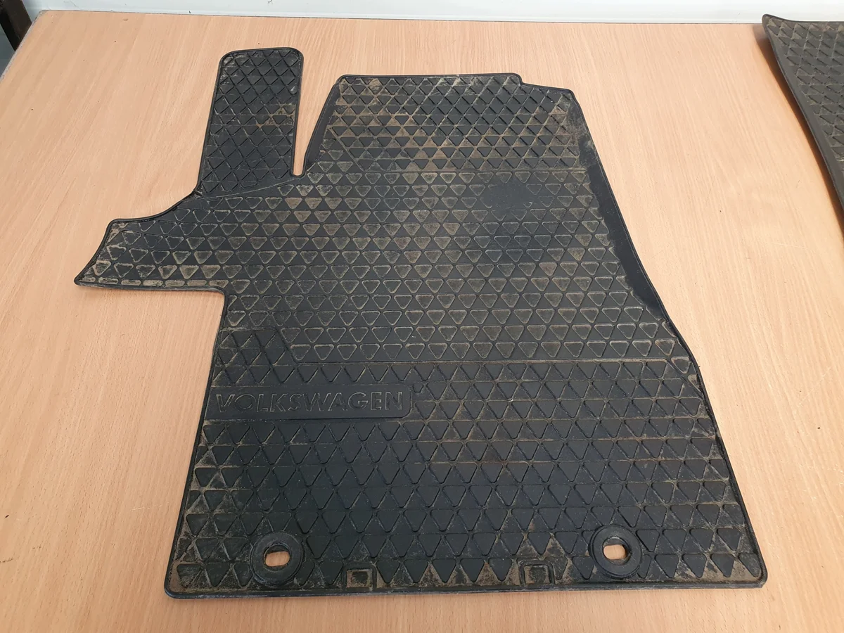 VW ID. Buzz Cargo Teppich 1T5863704A gebraucht image 10