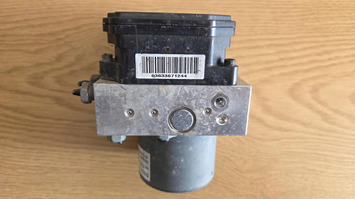 ABS Pump Opel Mokka 95367359 AVN image 5