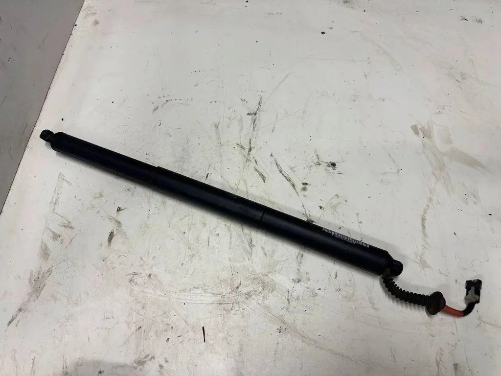 Höger gasfjäder bagagelucka BMW X1 F48