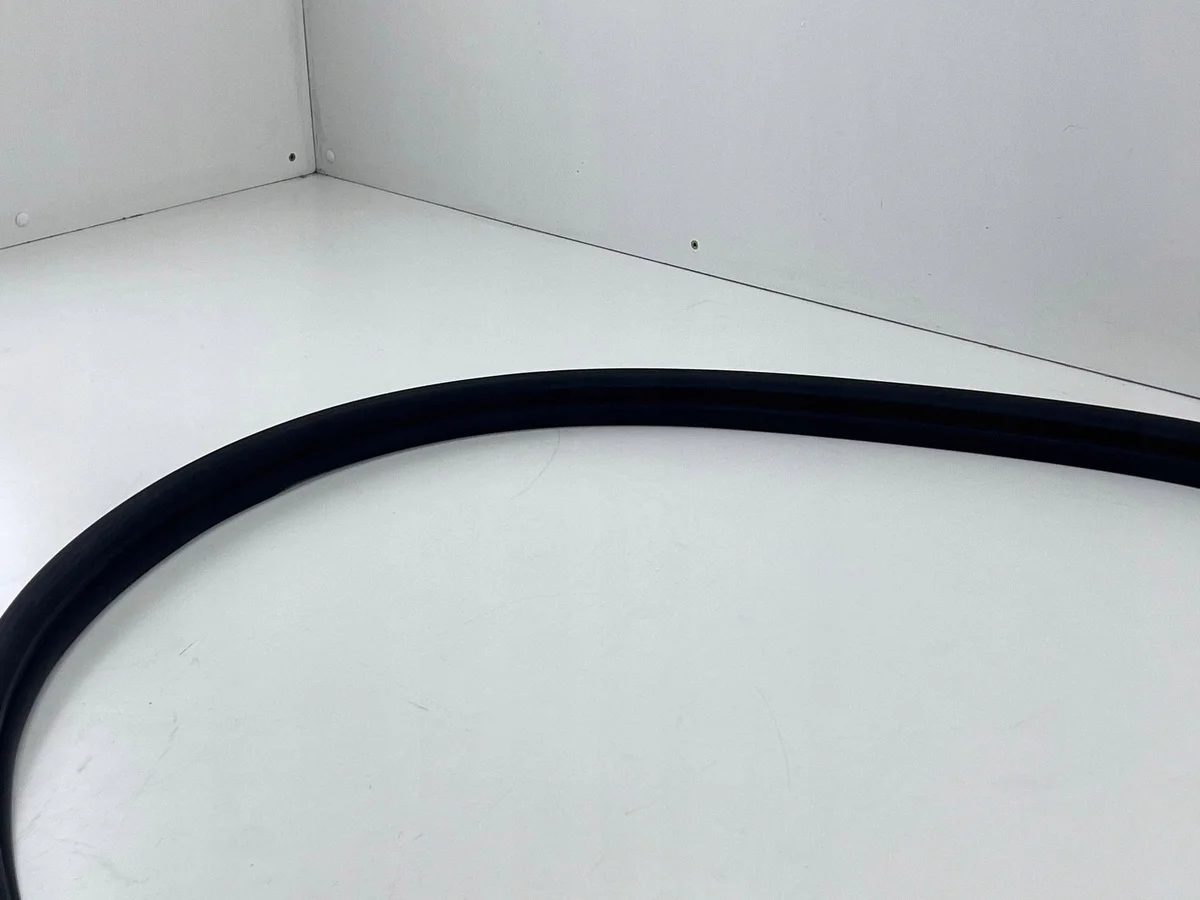 Joint de coffre avant Tesla Model 3 image 10