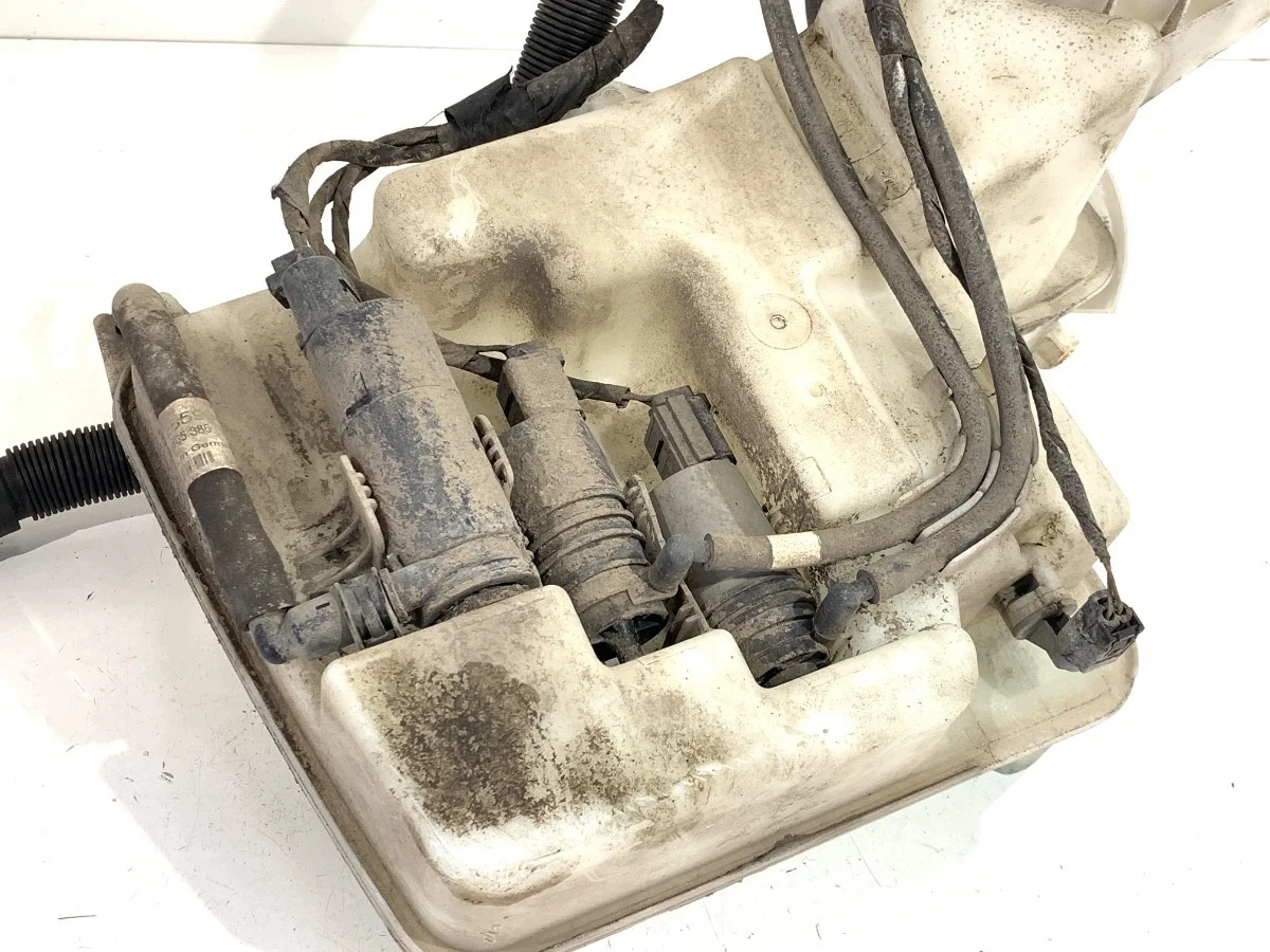 Wischwasserbehälter BMW E61 Kombi 04-10 7179449 image 3