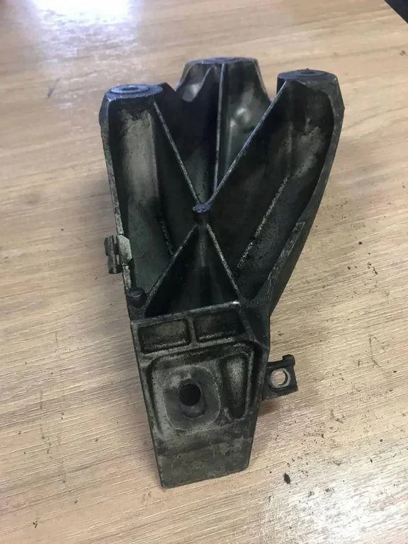 Engine Mount Left BMW 5 F10 67871110 image 3
