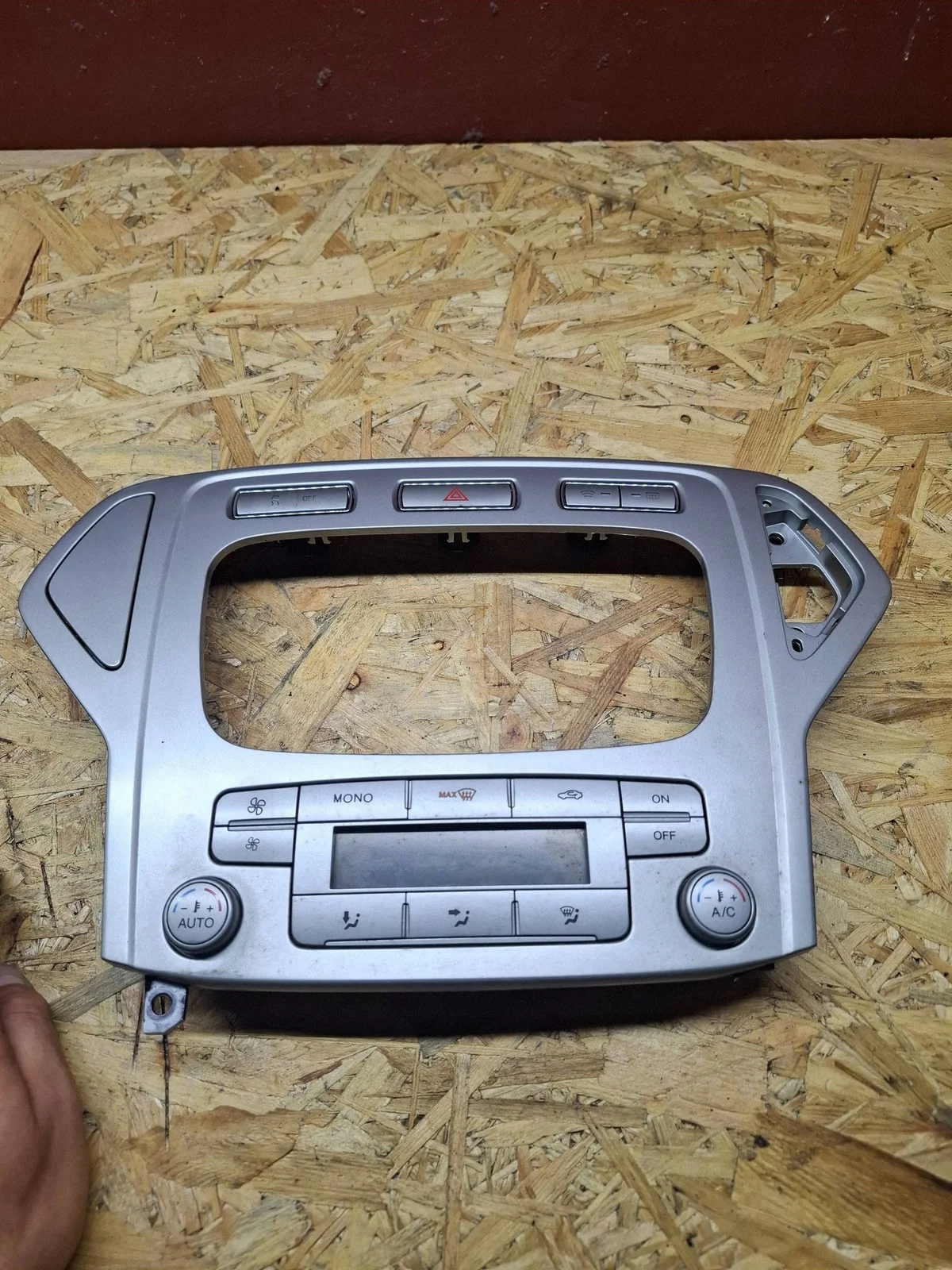Panneau de climatisation Ford Mondeo MK IV 7S7T18C612AL