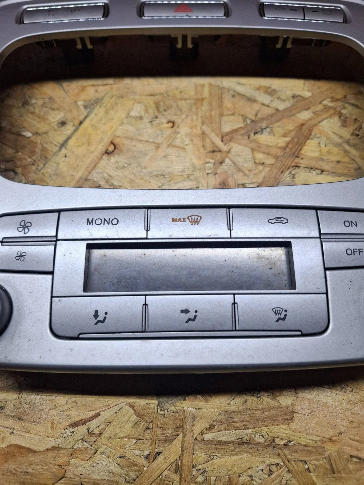 Panneau de climatisation Ford Mondeo MK IV 7S7T18C612AL image 4