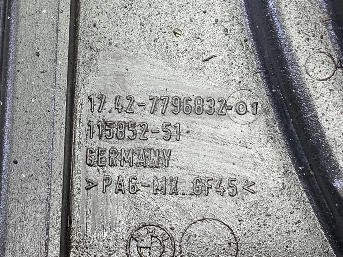 Jäähdyttimen tuuletin BMW E61 2.0 177hv image 8