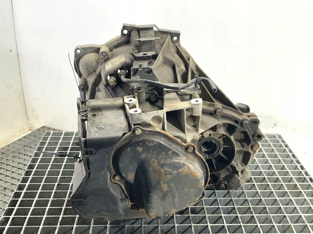 Versnellingsbak Ford Fiesta MK7 8A6R7002CA image 3
