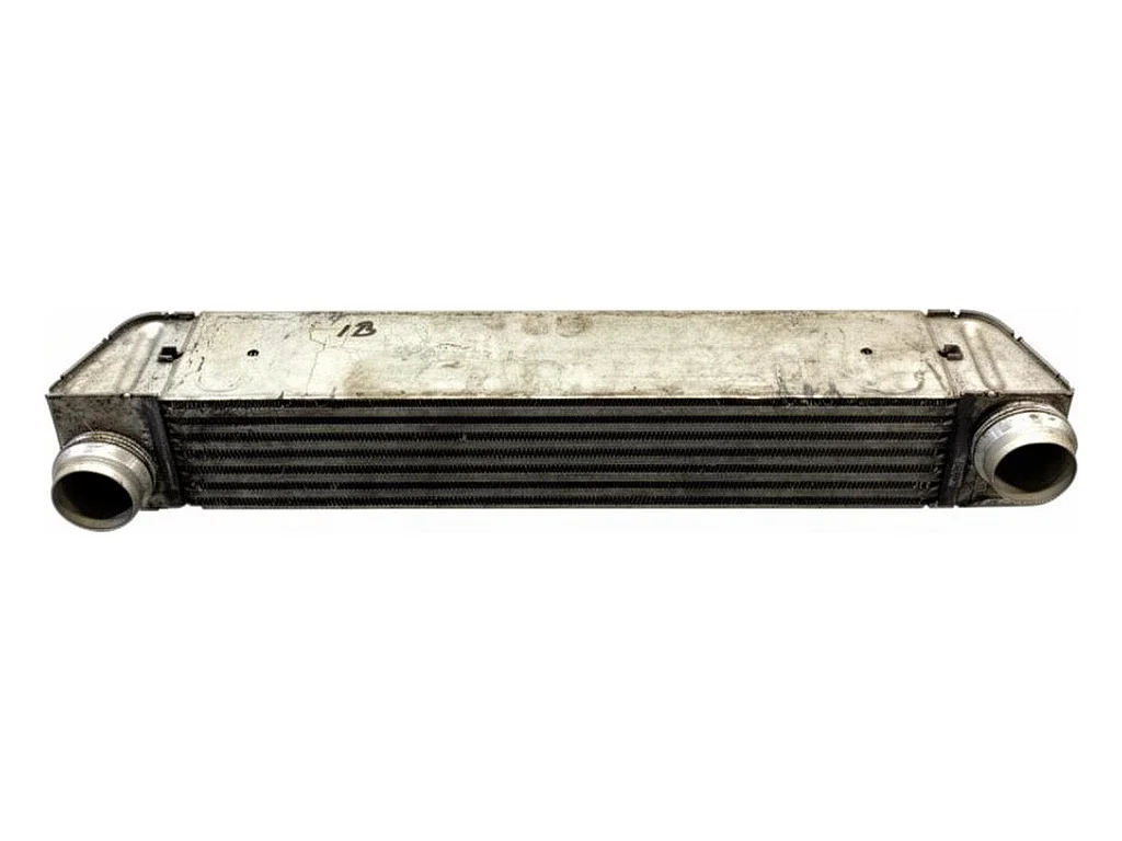 Intercooler BMW E61 7795823 3.0 235KM