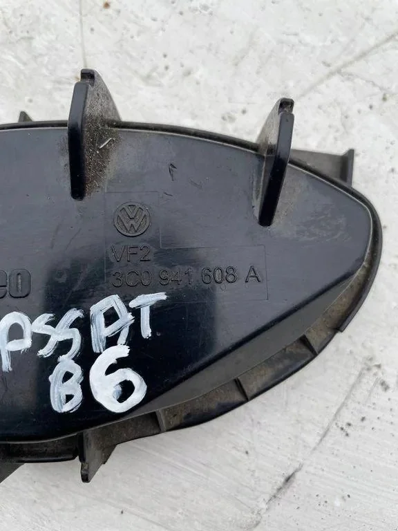 Strålkastarskydd VW Passat B6 (3C2) 3C0941608A