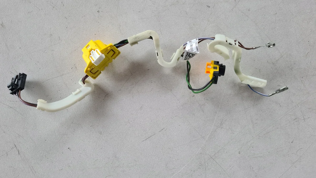 VW Tiguan II 5NA 16- Airbagband 5TA971584