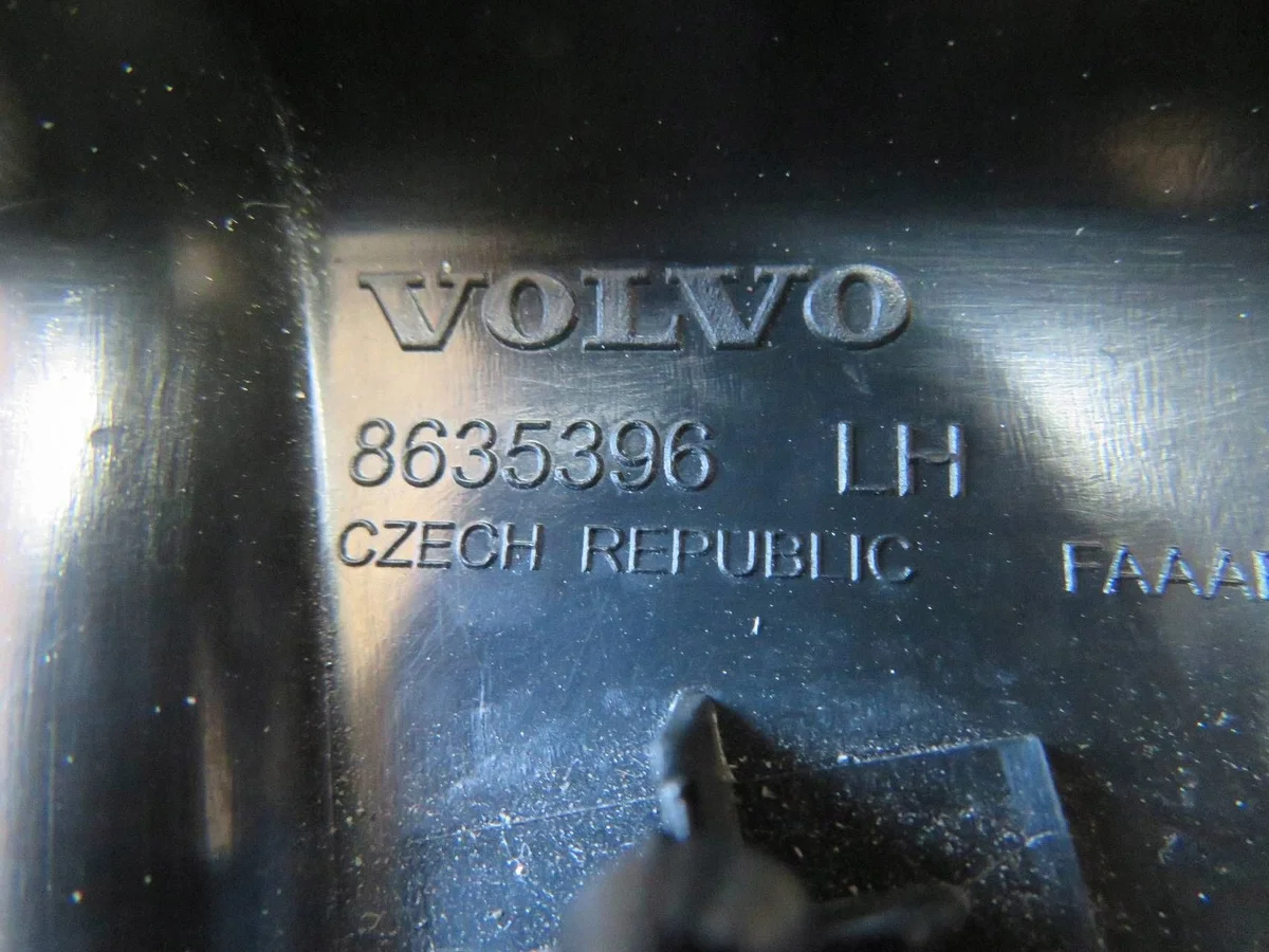 Volvo XC60 Triangle Arrière Gauche Cache Porte image 7