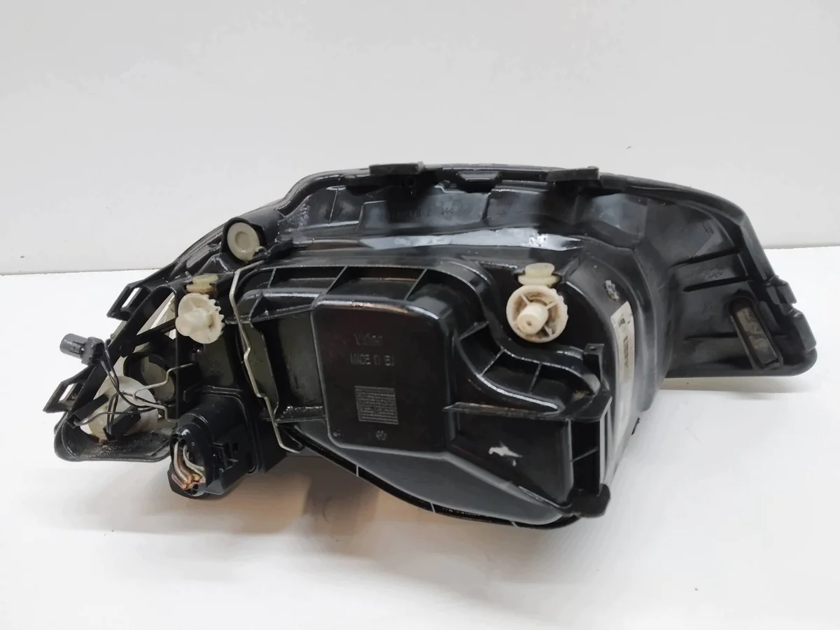 Strålkastare Vänster Seat Ibiza III 6L1941005M