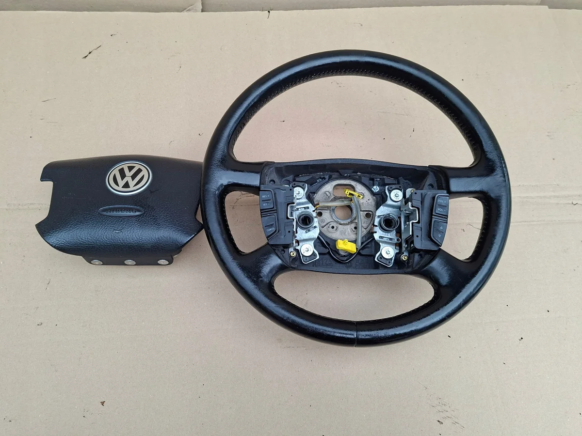 Volant Cuir VW Golf IV Occasion image 2