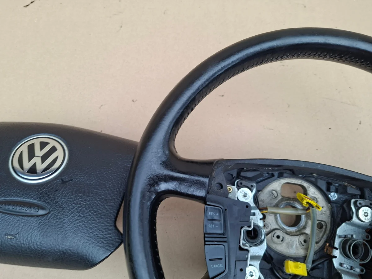 Volant Cuir VW Golf IV Occasion image 10