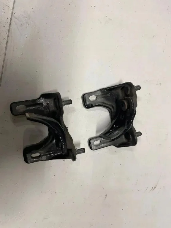 BMW F31 Touring Tailgate Hinges 7270077 image 4