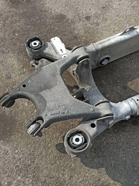 Viga Suspensão Traseira BMW 7 F01 F02 F03 F04