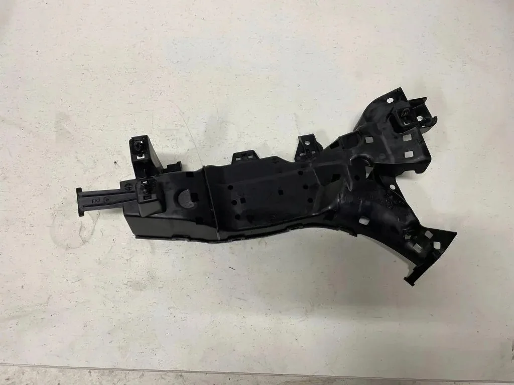 Seat Leon 5Q0971879 pièce compartiment moteur
