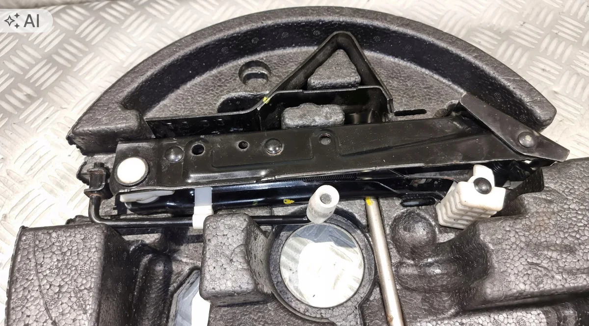 BMW E60 E61 Kit roue secours occasion image 3