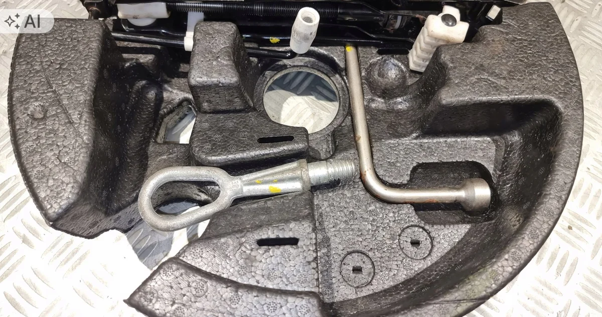 BMW E60 E61 Kit roue secours occasion image 4