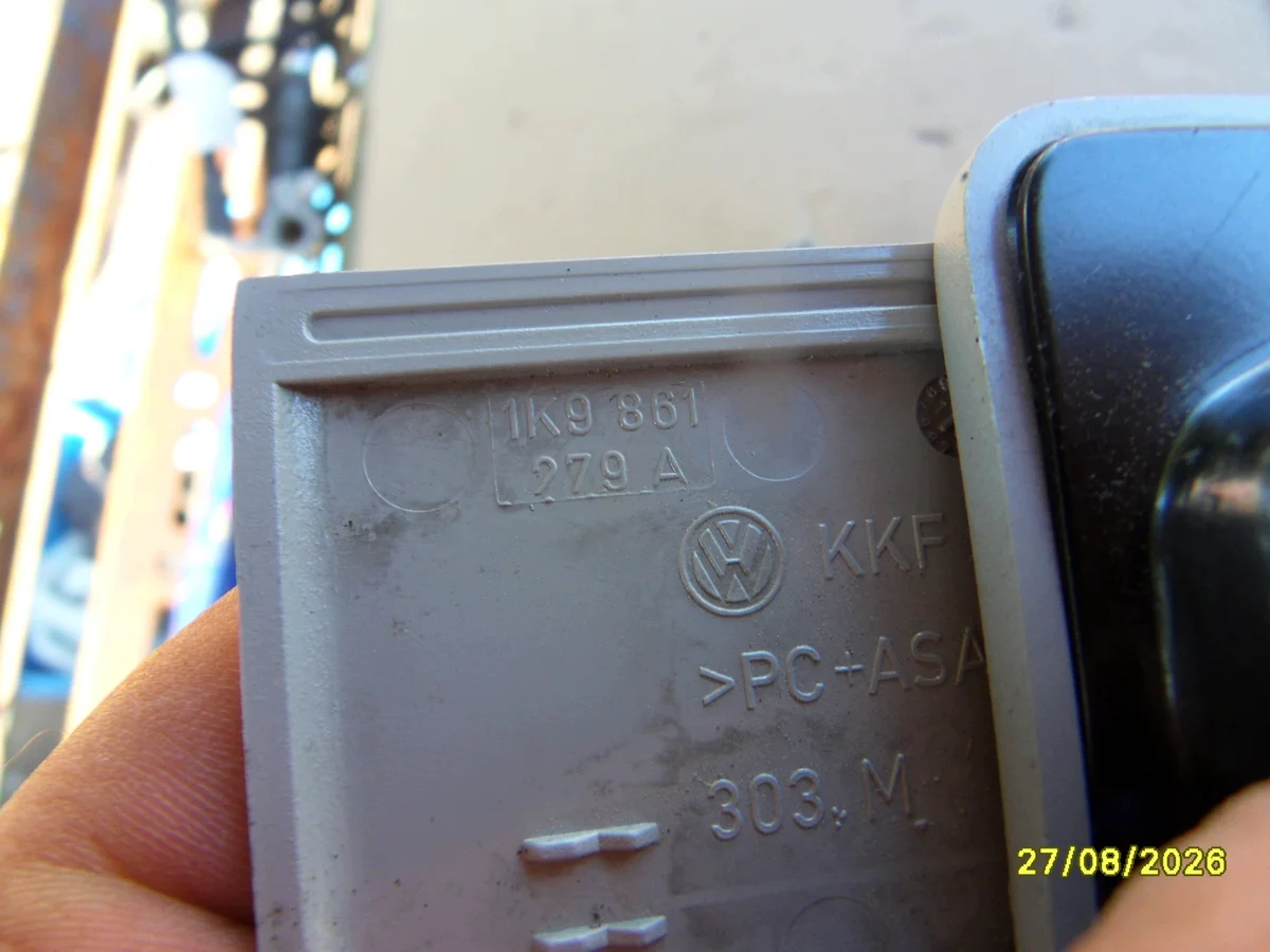 Bevestiging bagagenet VW Golf VI Combi image 4
