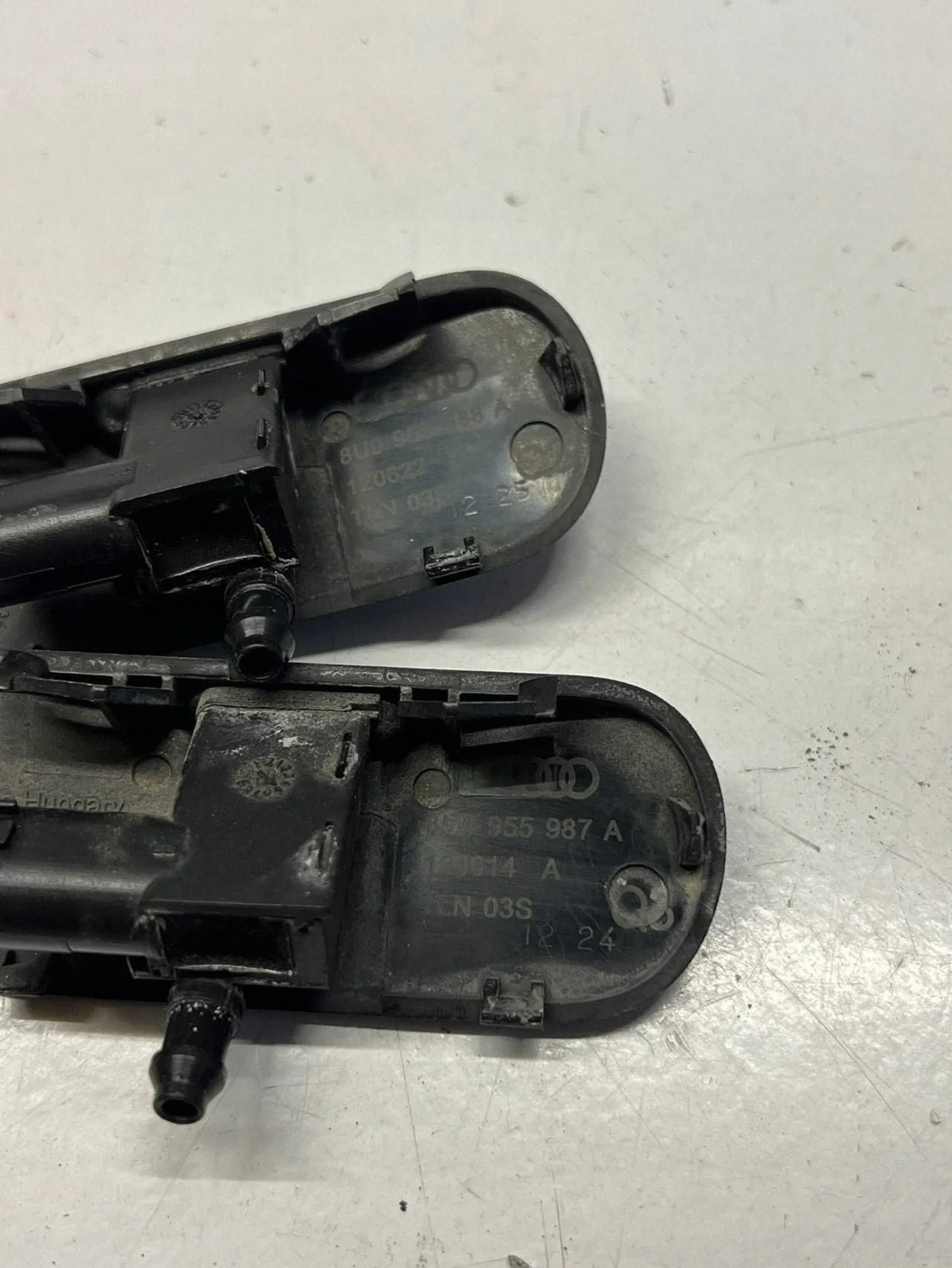 Audi Q3 8U suuttimet 8U0955987A image 3